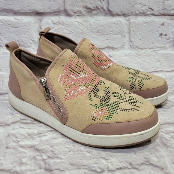 Donald J. Pliner Mylasp Pixelated Rose Leather Suede Slip On Sneakers - Picture 2 of 11